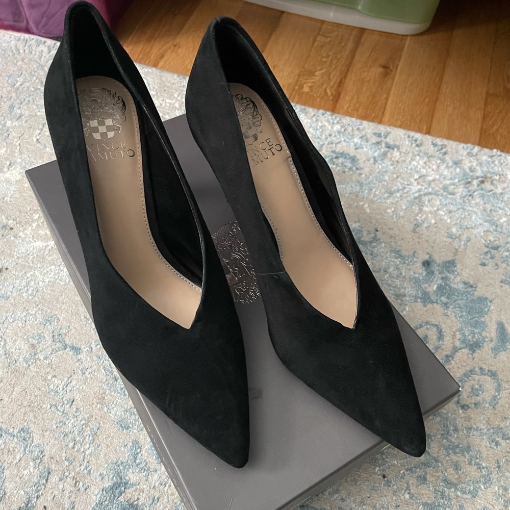 Vince Camuto Ankia Suede Leather Cut Out Pumps